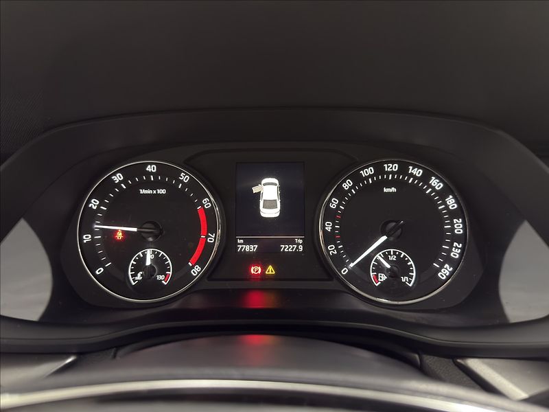Škoda Octavia 1,5   TSI 110KW LED ČIDLA ČR - fotka 9 z 25