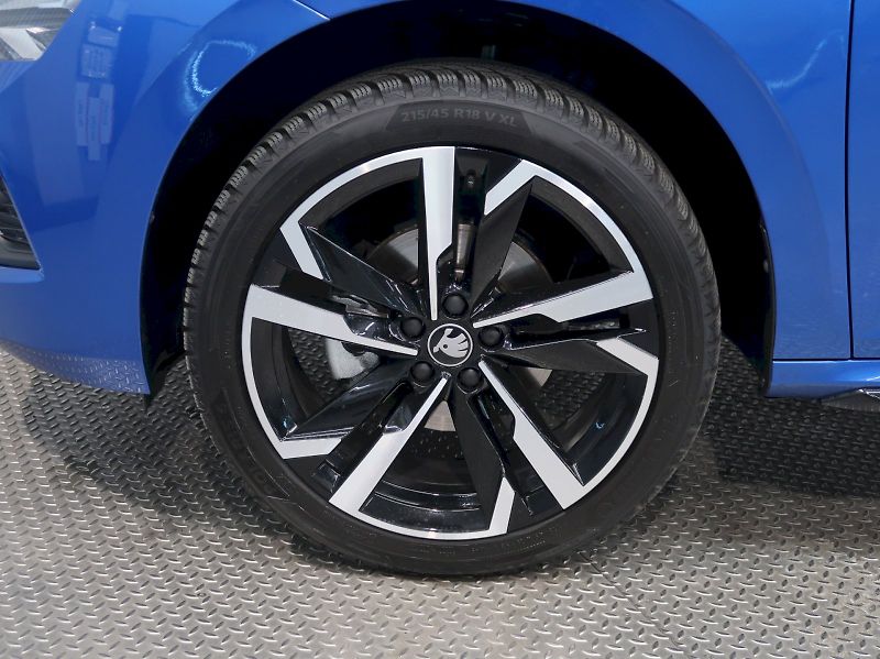 Škoda Kamiq (2025) MONTE CARLO 1.0TSI 85KW DSG PA - fotka 12 z 40