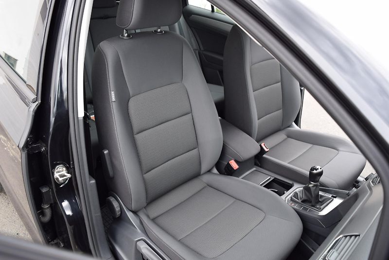 Volkswagen Golf Sportsvan (2016) 1.4TSI 92kw CLBMT TAŽNÉ NAVI  - fotka 33 z 50