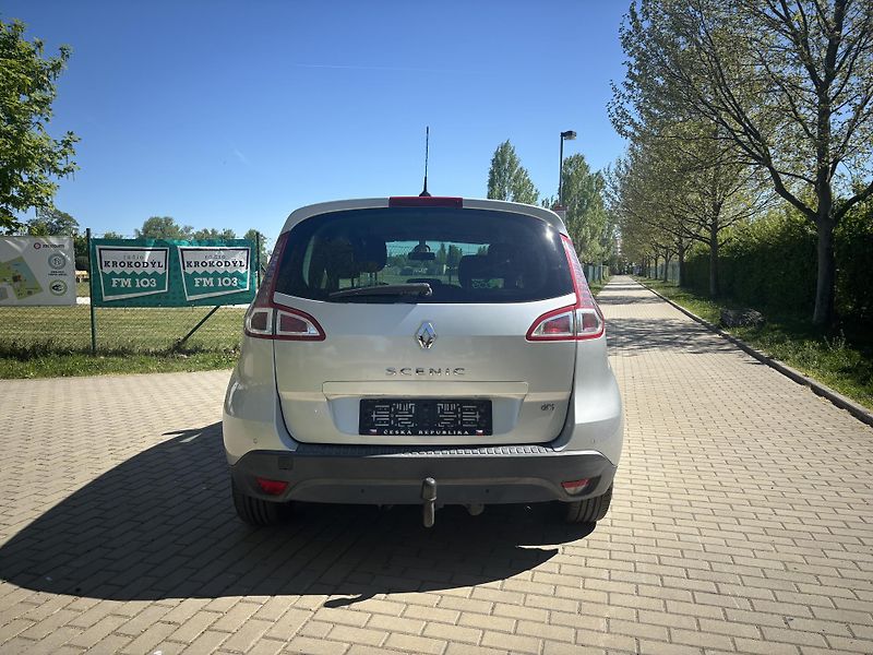 Renault Scénic 1.6 dCi BOSE Edition - fotka 7 z 27