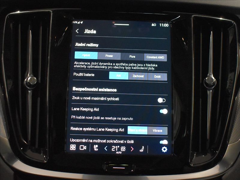 Volvo V60 2,0 T6 AWD Core - fotka 21 z 26