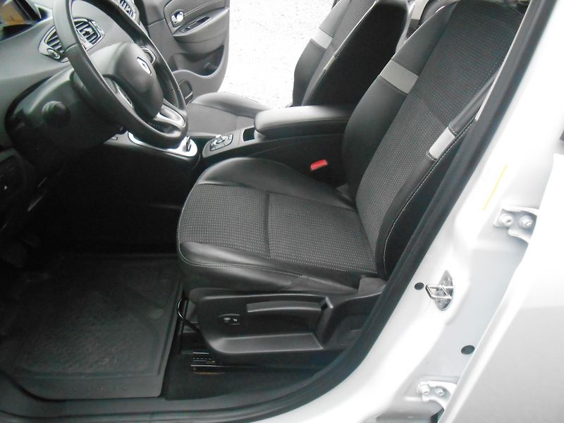 Renault Grand Scénic 2.0DCi, KAMERA,BOSSE - fotka 30 z 41