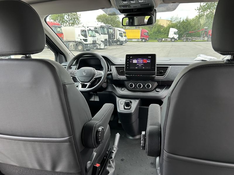 Renault Trafic (2026) CREW VAN L2H1 170k RED 5 míst - fotka 22 z 40