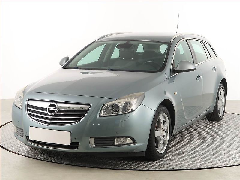 Opel Insignia (2012) 2.0 CDTI, 4X4, Automat - fotka 2 z 17