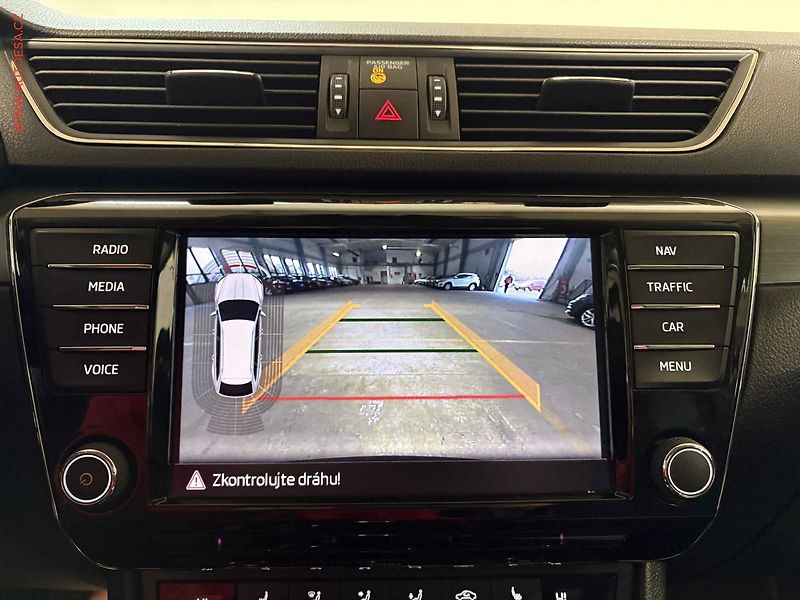 Škoda Superb (2015) 2.0 TDi 4x4, DSG, STK8/28 - fotka 15 z 17