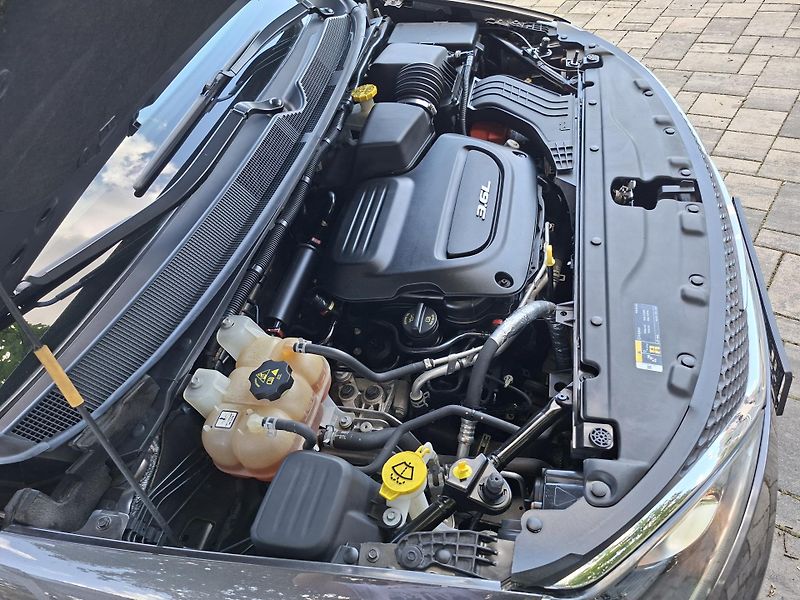 Chrysler Pacifica (2018) 3,6L,Top výbava, REZERVACE - fotka 41 z 44
