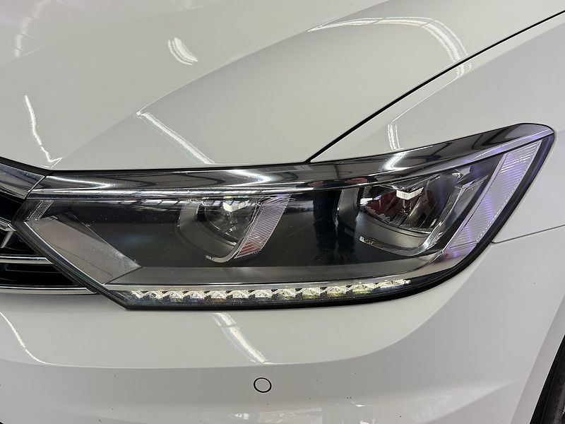 Volkswagen Passat 2.0TSI 200KW DSG 4MOTION R-LIN - fotka 7 z 28