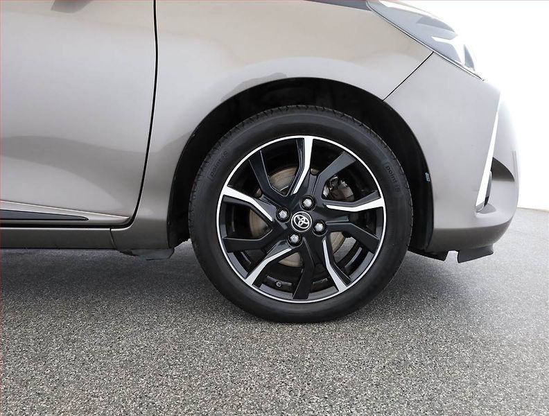 Toyota Yaris (2017) 1.5 Dual VVT-i, Automat, ČR - fotka 19 z 19