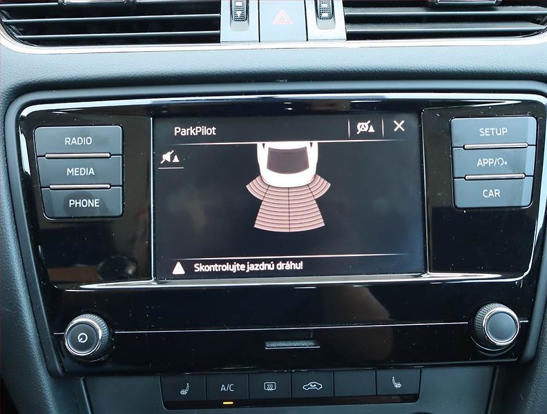 Škoda Octavia (2018) 1.0 TSI, Tempomat - fotka 21 z 21