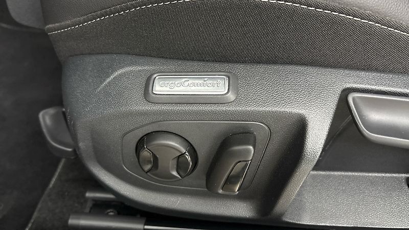 Volkswagen Arteon 2.0 TSI DSG R-Line Shooting Br - fotka 22 z 31