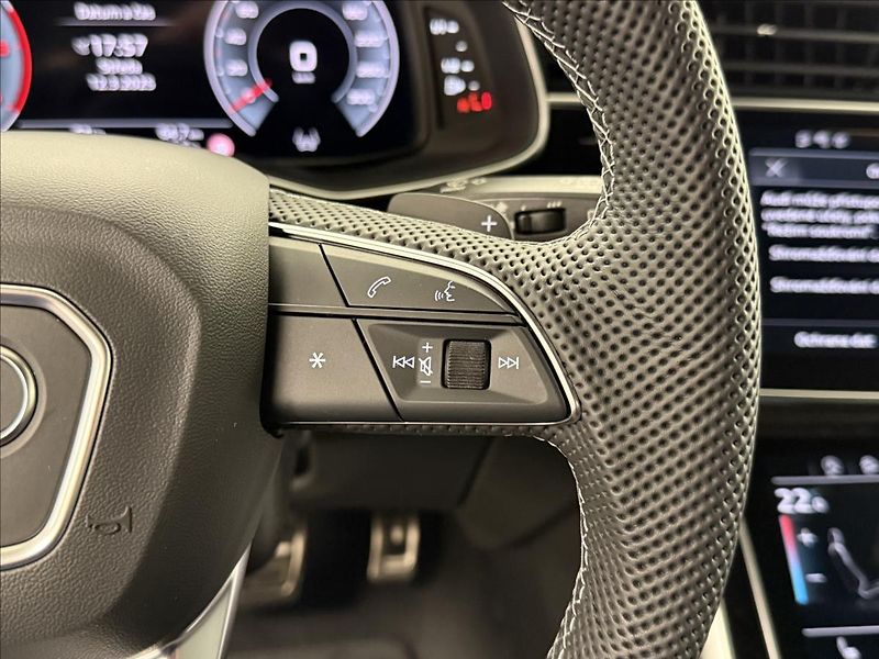 Audi Q8 3,0 50 TDI tiptronic quattro S - fotka 9 z 42