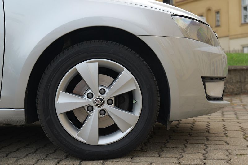 Škoda Octavia 1.6 TDI 77 kW Nové rozvody - fotka 9 z 28