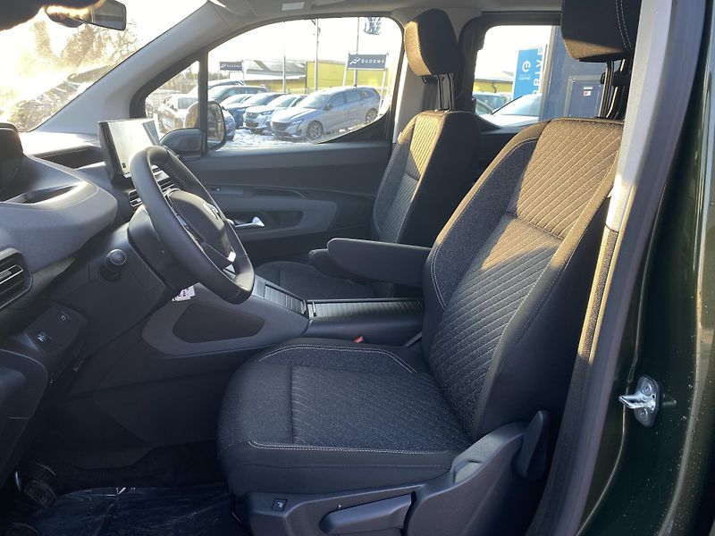 Peugeot Rifter LONG ALLURE BHDi 130 S&S MAN6 - fotka 11 z 29