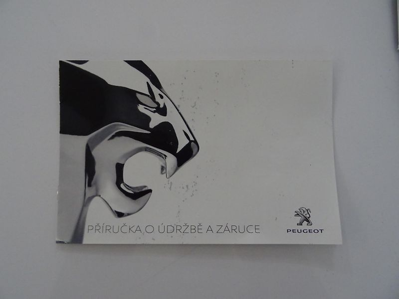 Peugeot 3008 (2022) ALLURE 1.5 BHDi S&S 130k EAT8 - fotka 70 z 73
