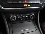 Mercedes-Benz CLA (2016) AMG Paket 220 CDI, Automat - náhled 10