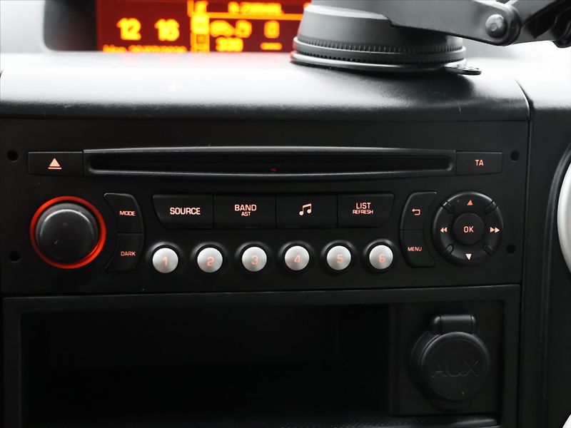 Citroën Berlingo 1.6 HDI 92k Multispace KlimaCZ - fotka 19 z 28