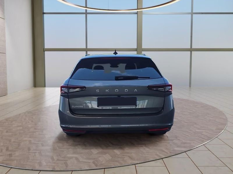 Škoda Superb TDI DCC Kamera ACC - fotka 7 z 21