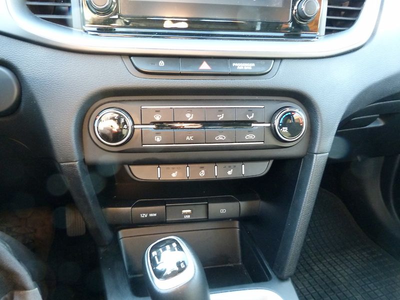 Kia Ceed 1.5 T-GDI  118 Kw DPH - fotka 14 z 20