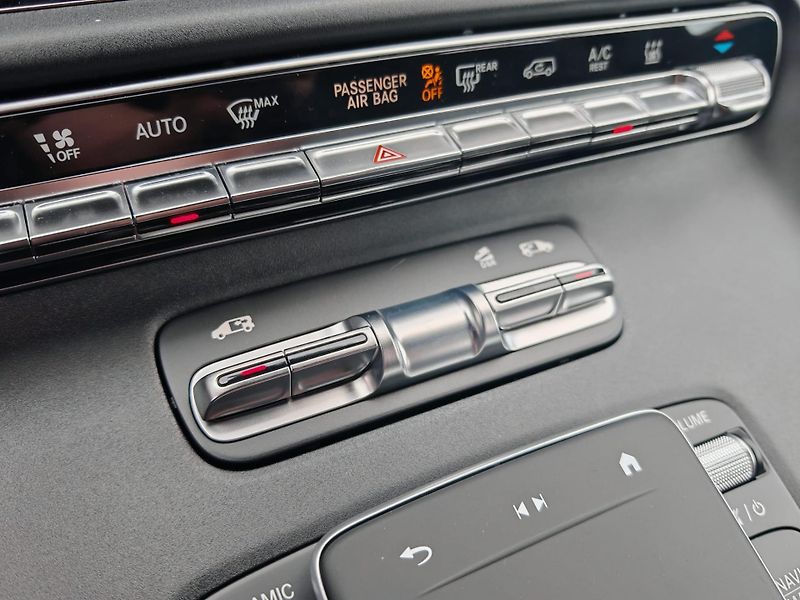 Mercedes-Benz Třídy V 300d 4M AMG L, Vzduchový pod. - fotka 38 z 42