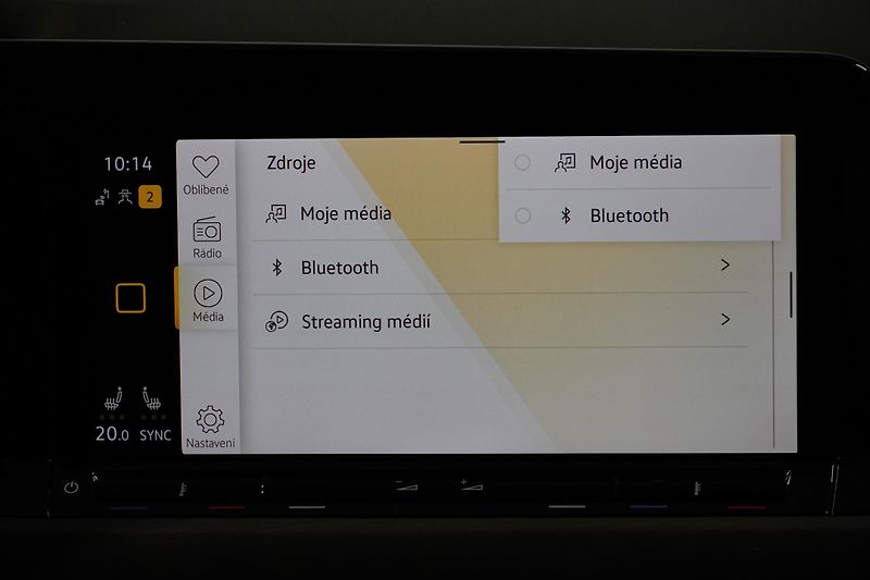 Volkswagen Golf 2.0TDI,110kW,DSG,Style,ČR,Kame - fotka 29 z 36