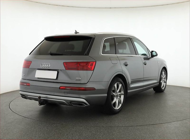Audi Q7 (2017) S-Line 3.0 TDI - fotka 5 z 21