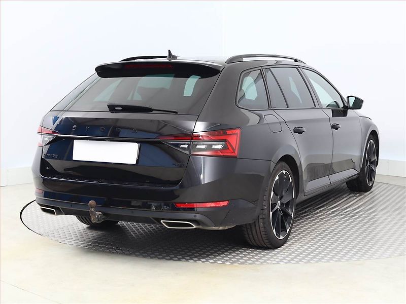 Škoda Superb (2021) Sportline 2.0 TSI - fotka 5 z 19