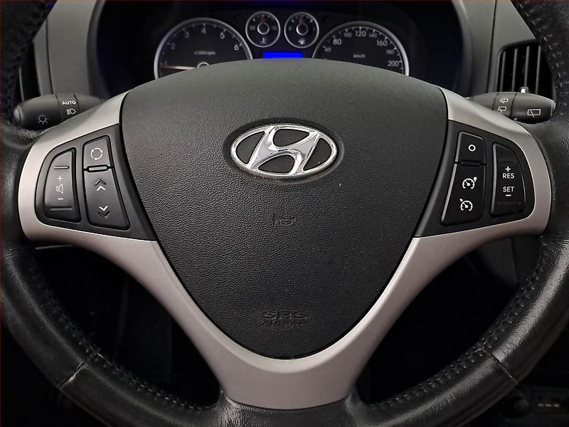 Hyundai i30 (2011) 1.4 CVVT, LPG, ČR,1.maj - fotka 17 z 17