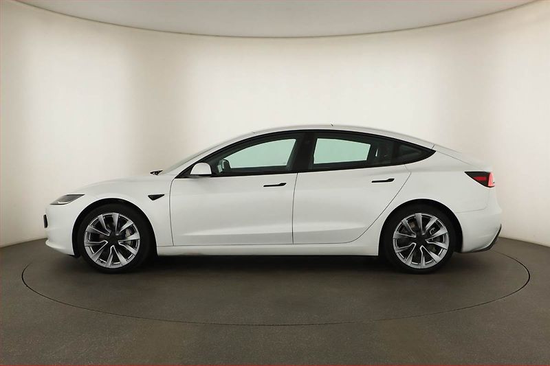 Tesla Model 3 (2024) Standard Range LFP, SoH 96% - fotka 3 z 19