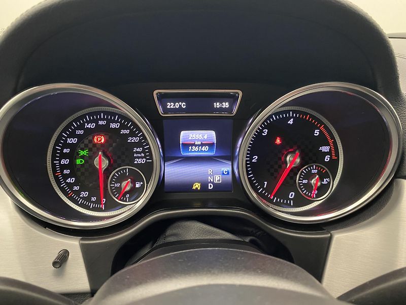 Mercedes-Benz GLE 350d 4MATIC AMG AUT CZ - fotka 26 z 53