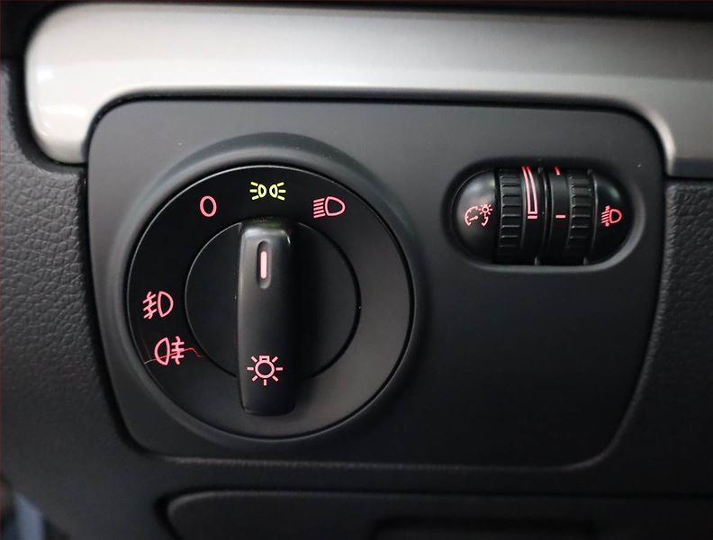 Volkswagen Golf (2009) 1.6 - fotka 18 z 18