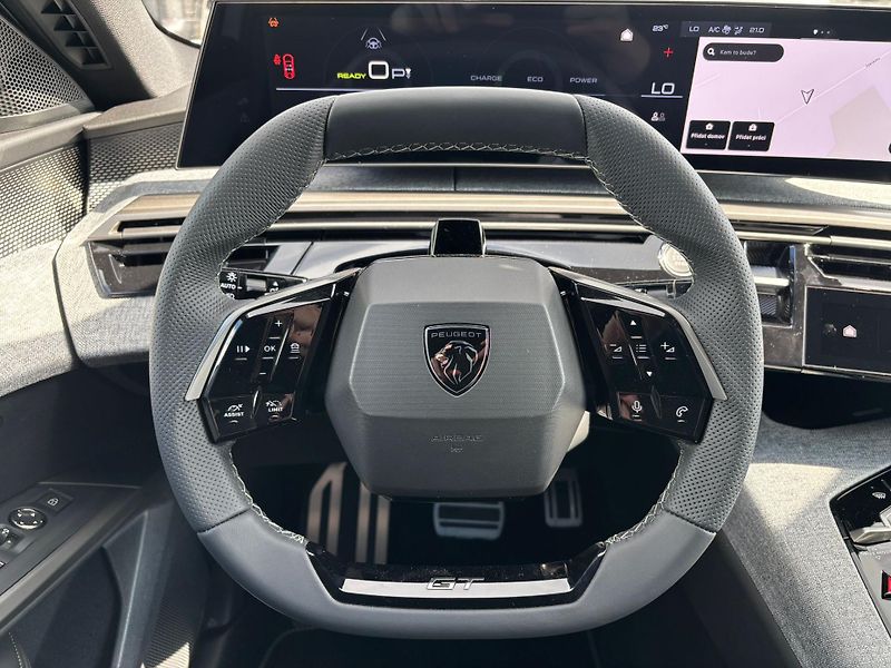 Peugeot 3008 (2026) GT Elektromotor 210 k / 73 kWh - fotka 11 z 22