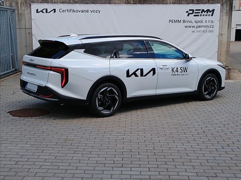 Kia K4 Sportswagon 1.6 T-GDi GPF 7DCT TOP 132 KW - fotka 2 z 8