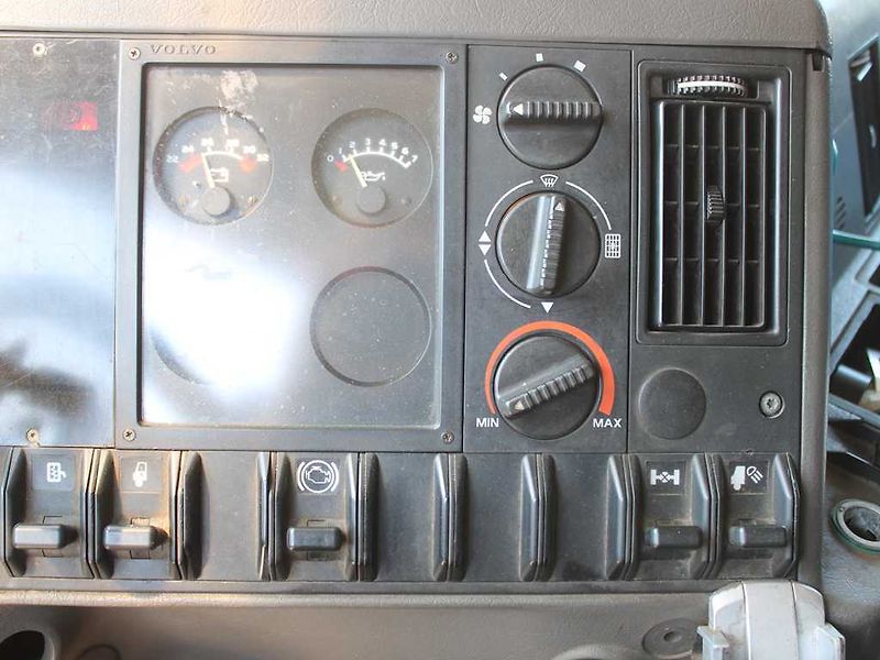 Volvo FM FL12 42R, HYDRAULICKÉ ČELO, BO - fotka 13 z 23