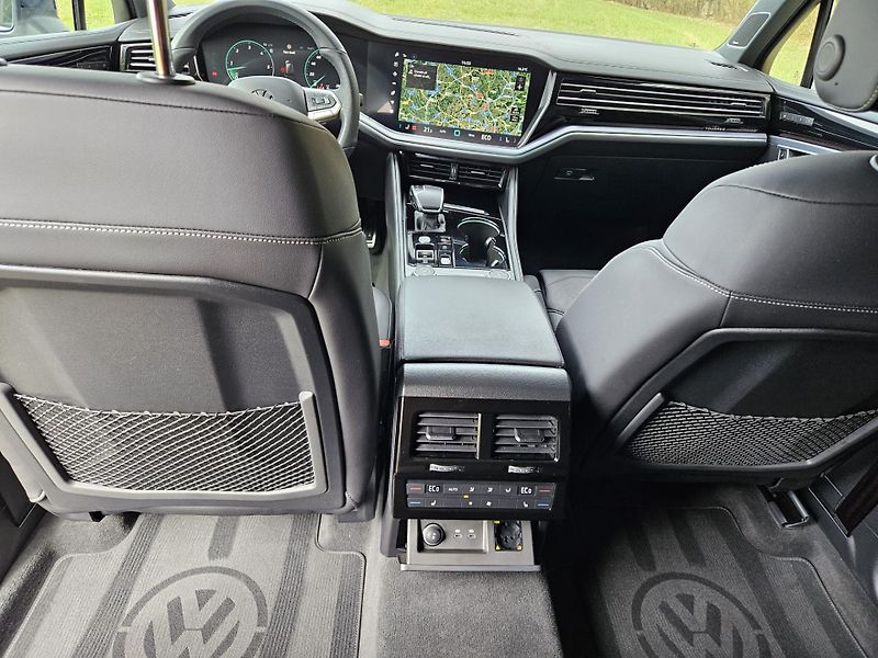 Volkswagen Touareg (2025) záruka 5 let Rline MAXI VÝBAVA - fotka 12 z 14