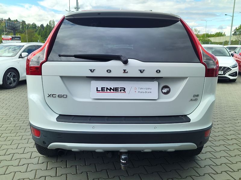 Volvo XC60 D5 2.4/136kW Summum AUT. - fotka 6 z 28