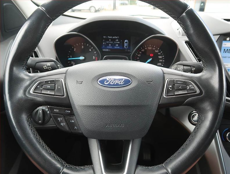 Ford Kuga (2018) 1.5 TDCi, Serv.kniha, Navi - fotka 16 z 19