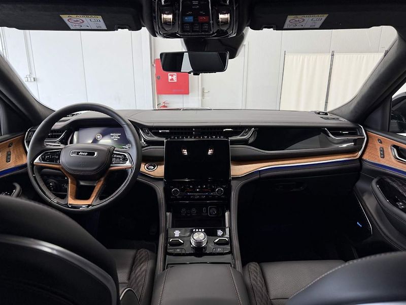 Jeep Grand Cherokee (2024) SUMMIT RESERVE 4xe - fotka 15 z 15