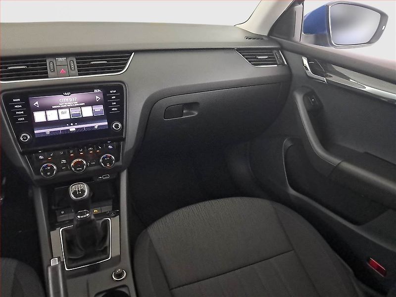 Škoda Octavia (2020) 1.6 TDI, Tempomat - fotka 8 z 16