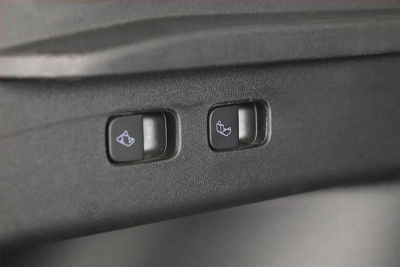 Tesla Model Y (2023) Long Range AWD 79kWh, SoH 92% - fotka 25 z 29