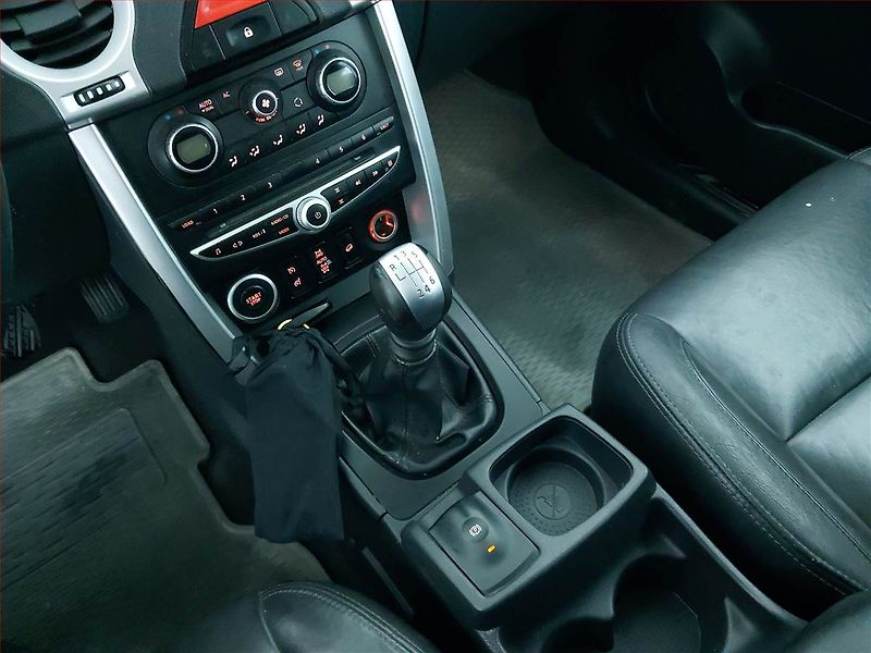 Renault Koleos (2008) 2.0 dCi, 4X4, Tempomat - fotka 13 z 17