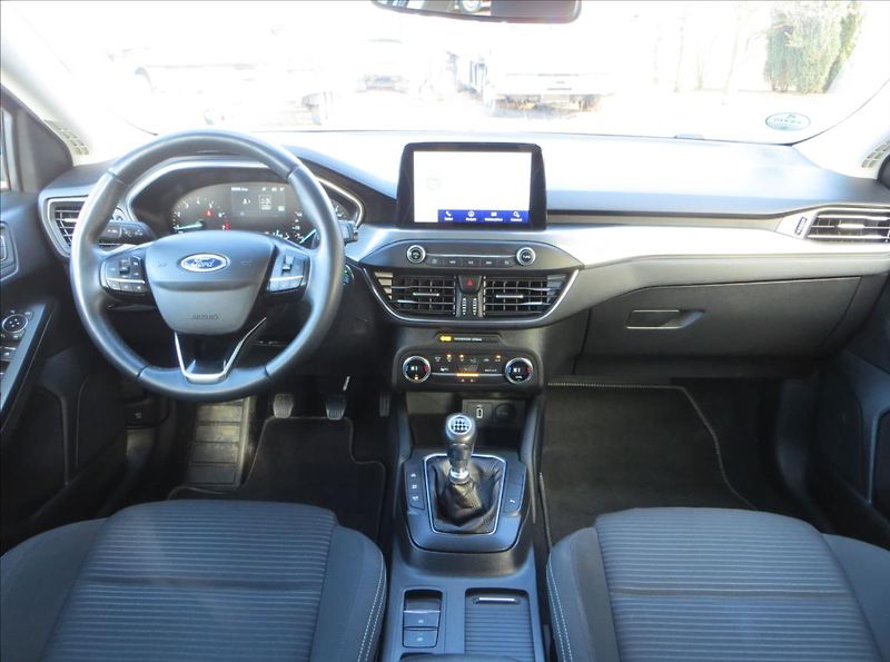 Ford Focus 1,0 EcoBoost 114kW Titanium ČR - fotka 25 z 25
