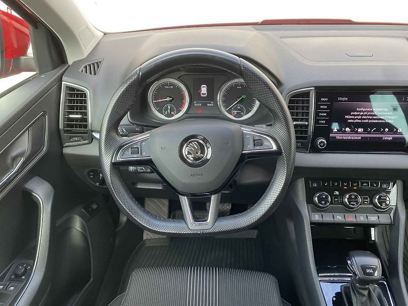 Škoda Karoq (2017) 1.5 TSI, 2.maj,ČR, Style - fotka 11 z 20