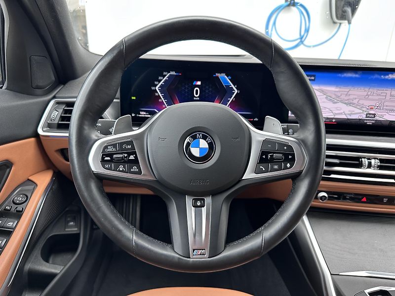 BMW Řada 3 320d xDrive M-Sport Touring - fotka 11 z 30