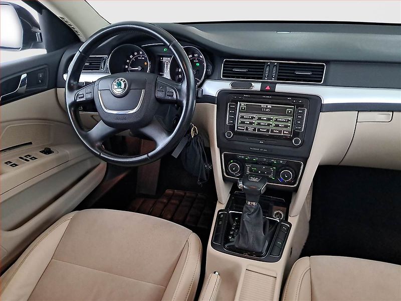 Škoda Superb (2012) 2.0 TDI, 4X4, Automat, Navi - fotka 7 z 19