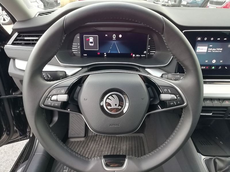 Škoda Octavia Selection 1,5 TSI 85 kW - fotka 8 z 24