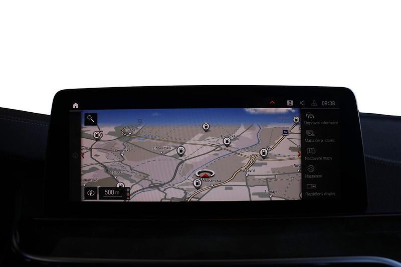 BMW Řada 5 530d xDrive Touring - fotka 14 z 30