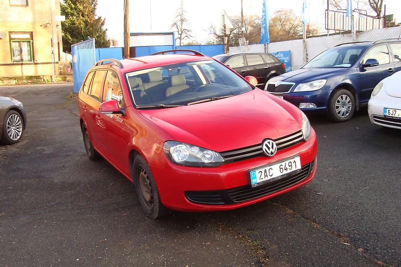 Volkswagen Golf (2011) VI.1.6TDi,ČR,S.kn1.MajSTK 8/27 - fotka 10 z 67