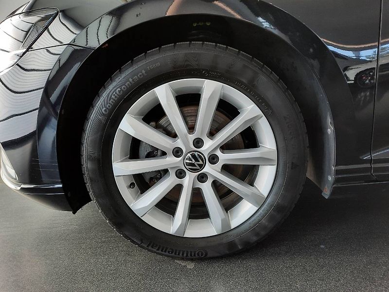 Volkswagen Passat Variant (2023) 2.0 TDI (110kW/150k) DSG, Busi - fotka 26 z 27