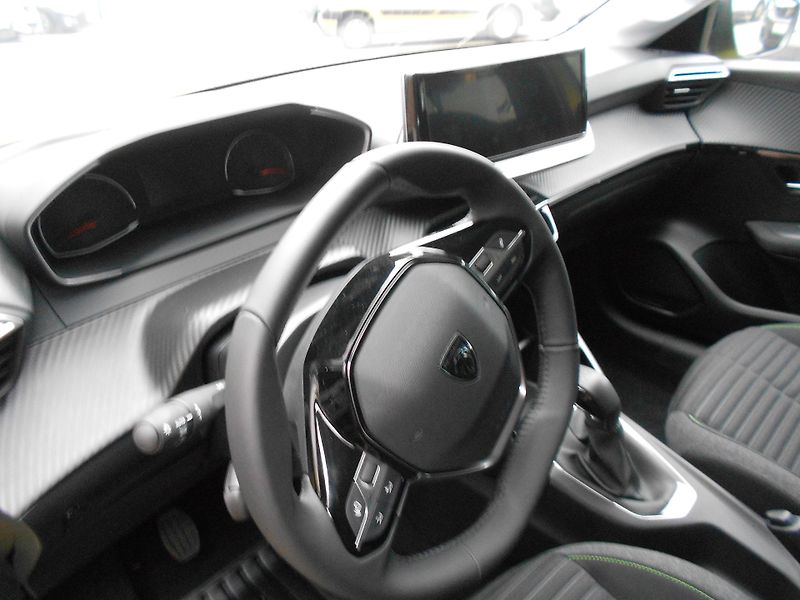 Peugeot 208  STYLE Turbo 100 MAN6  - fotka 11 z 11
