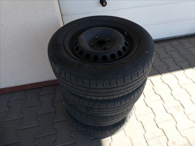 Hyundai i10 1,0 i Family, 2 x kola,klima - fotka 32 z 39